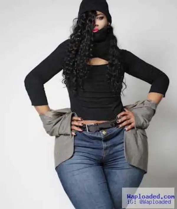 Guy with the largest hips on Instagram releases fierce new photos